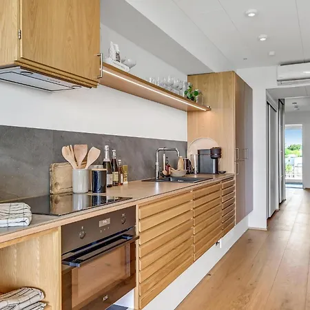 3 Bedroom Stunning In Lejlighed